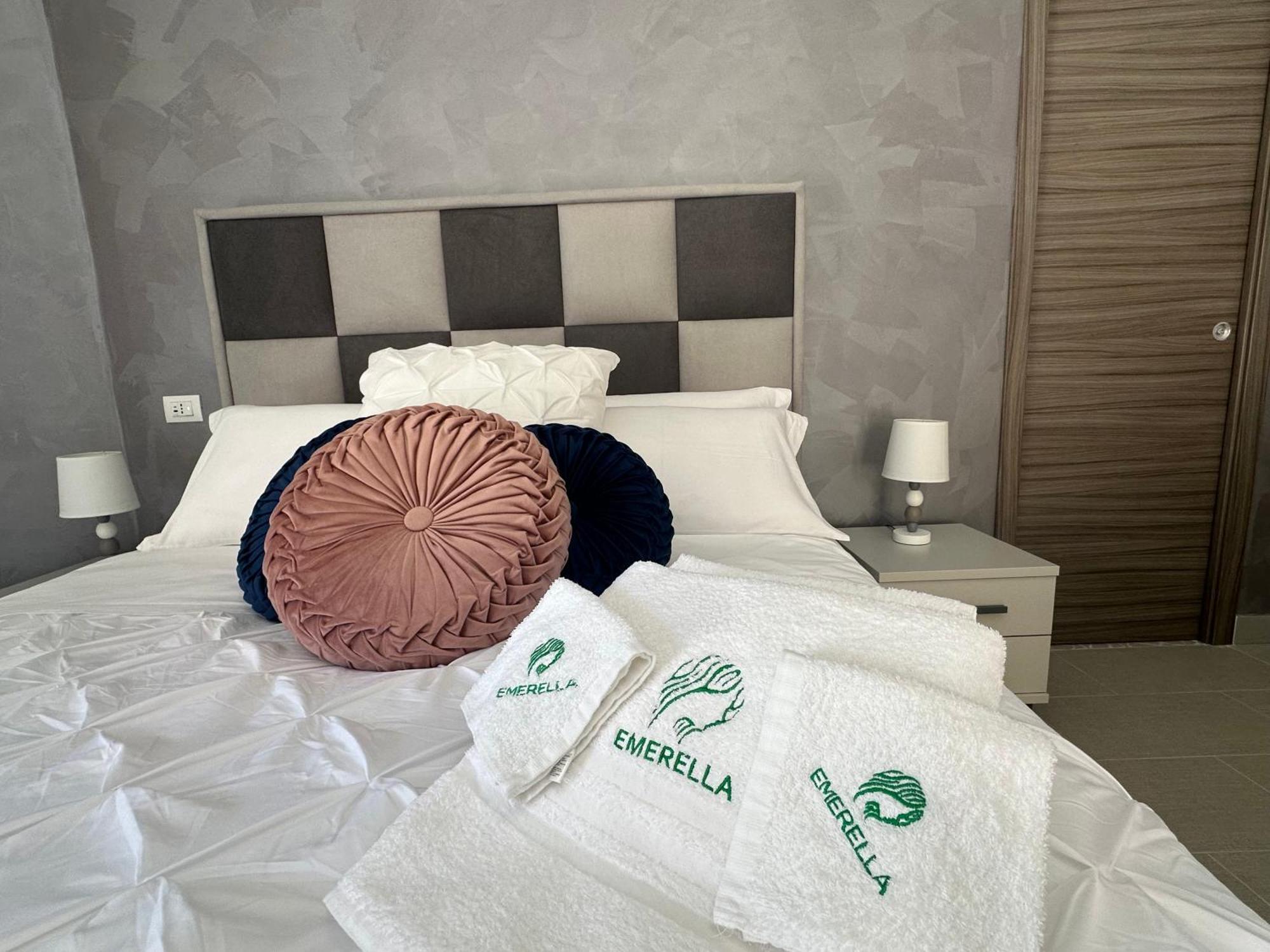 Emerella Luxury Suites-Siderno Lungomare المظهر الخارجي الصورة